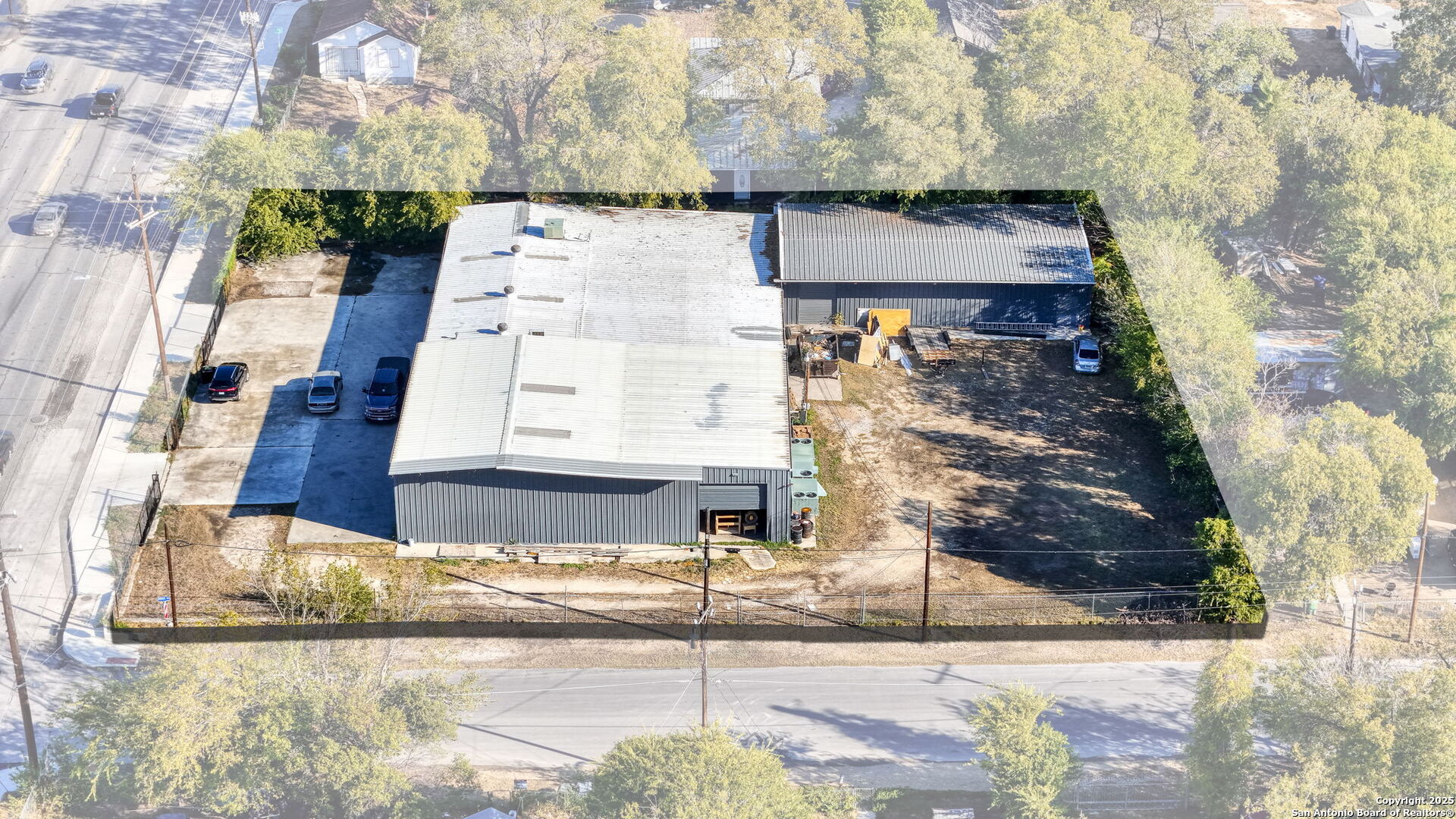 main property photo 31