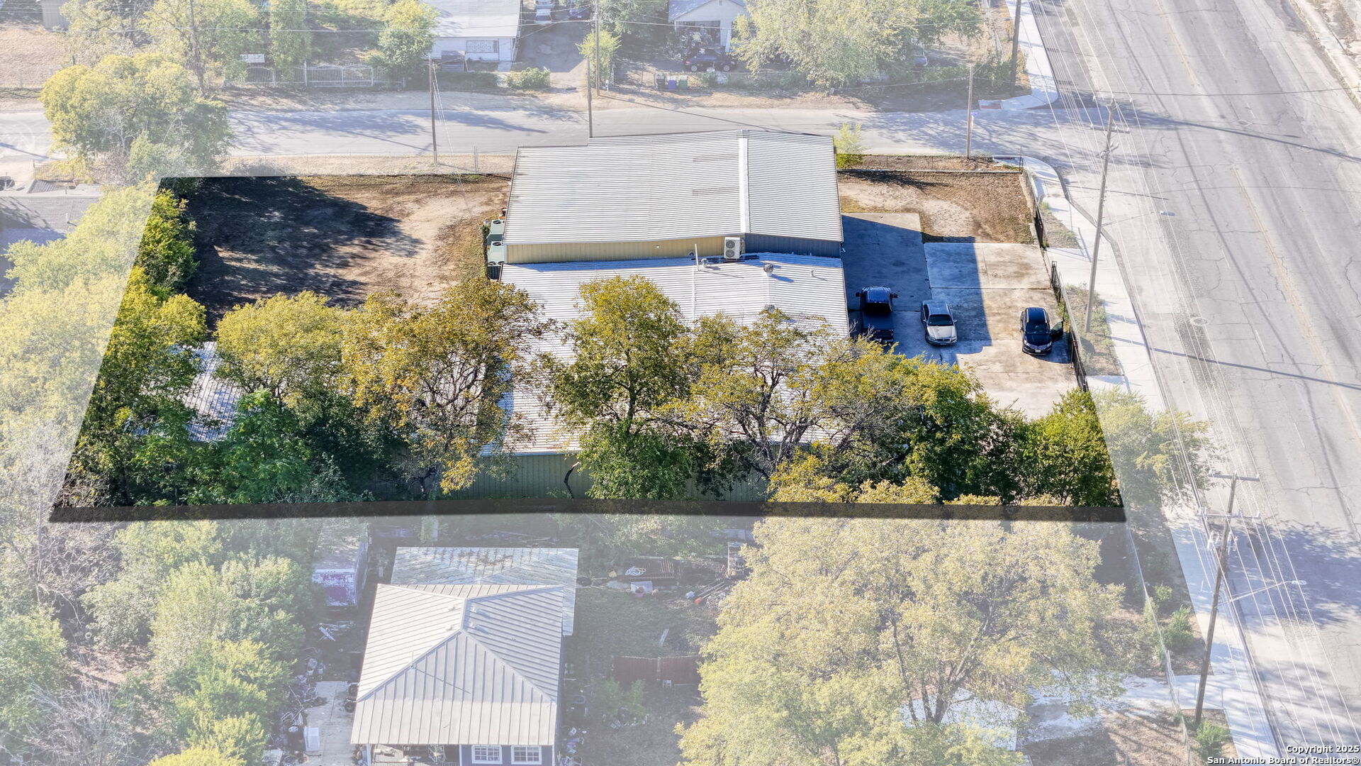 main property photo 39