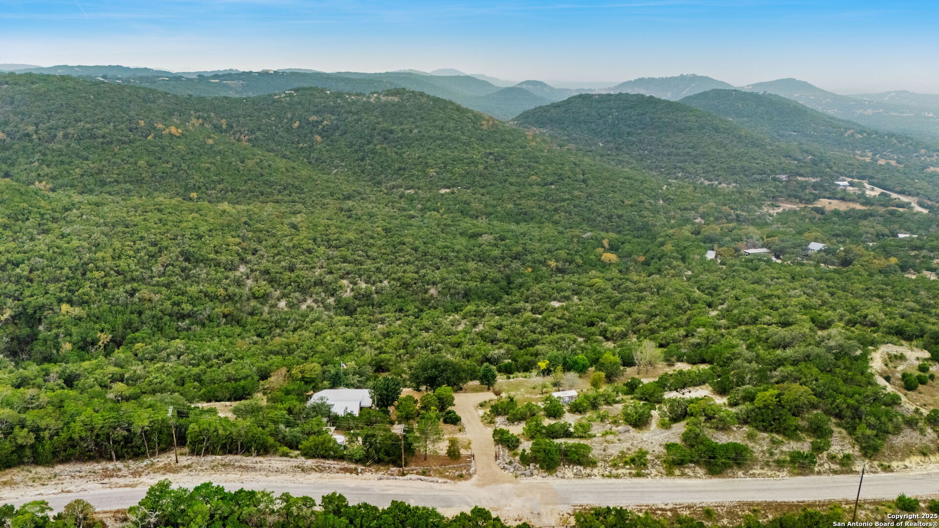 main property photo 28