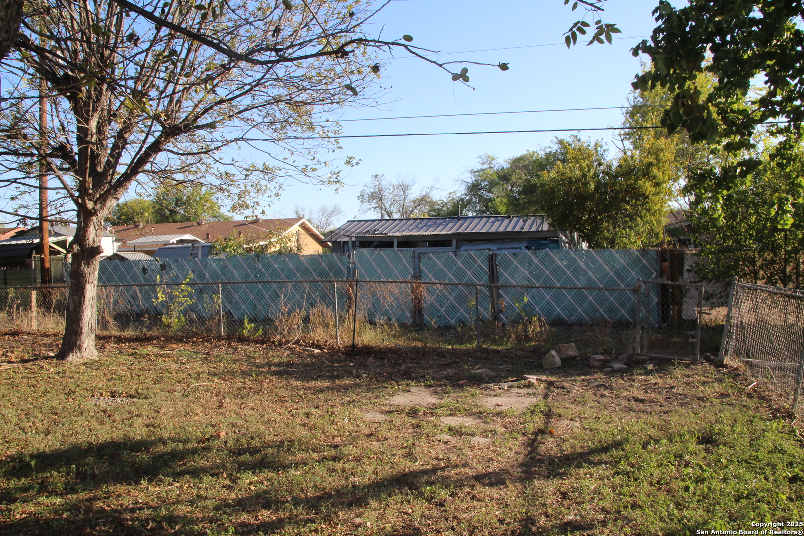 main property photo 18
