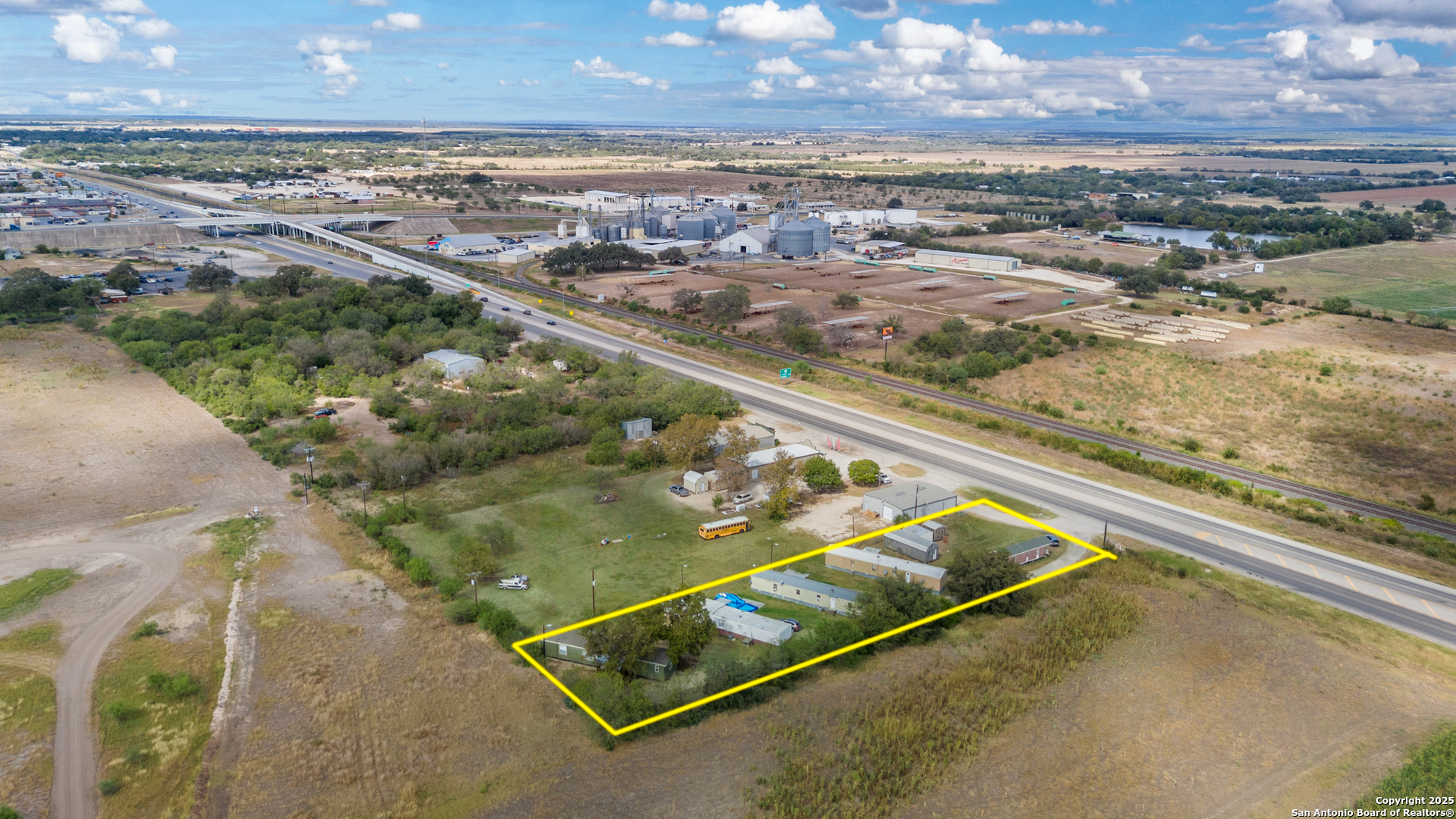 main property photo 4
