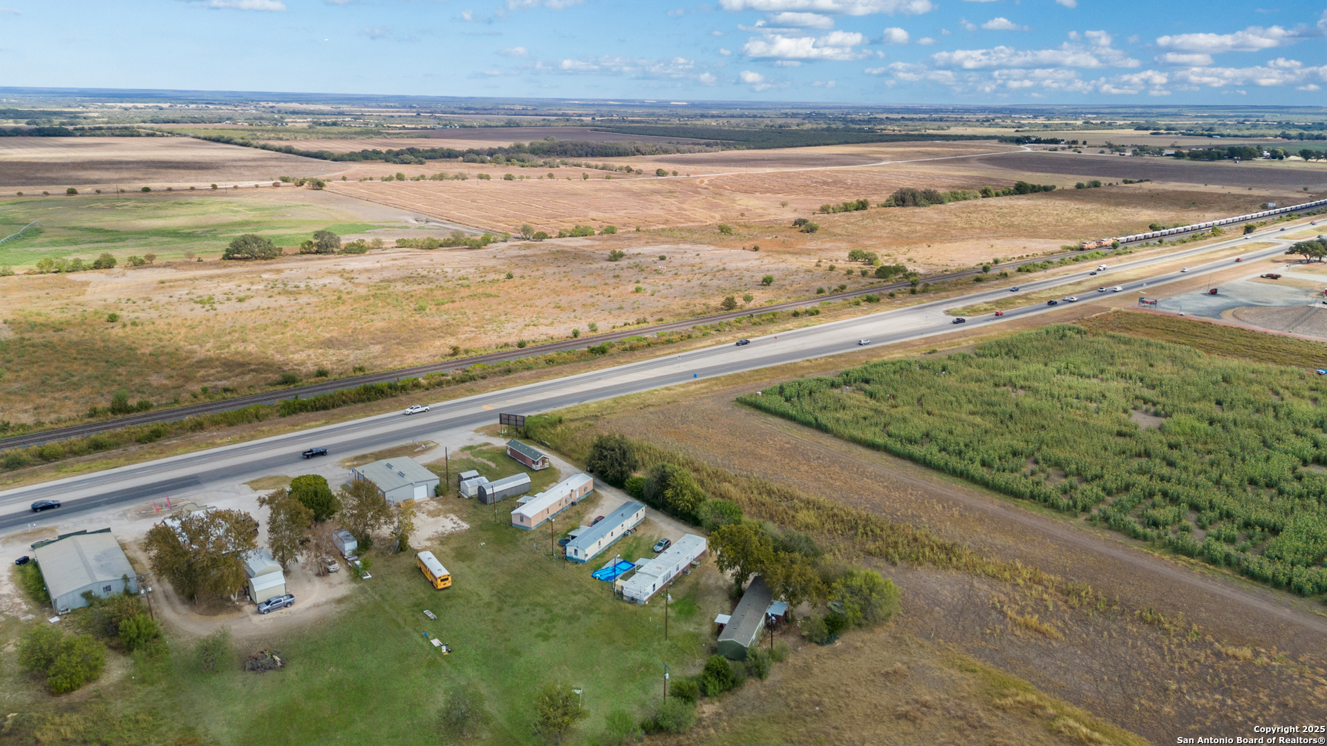 main property photo 6
