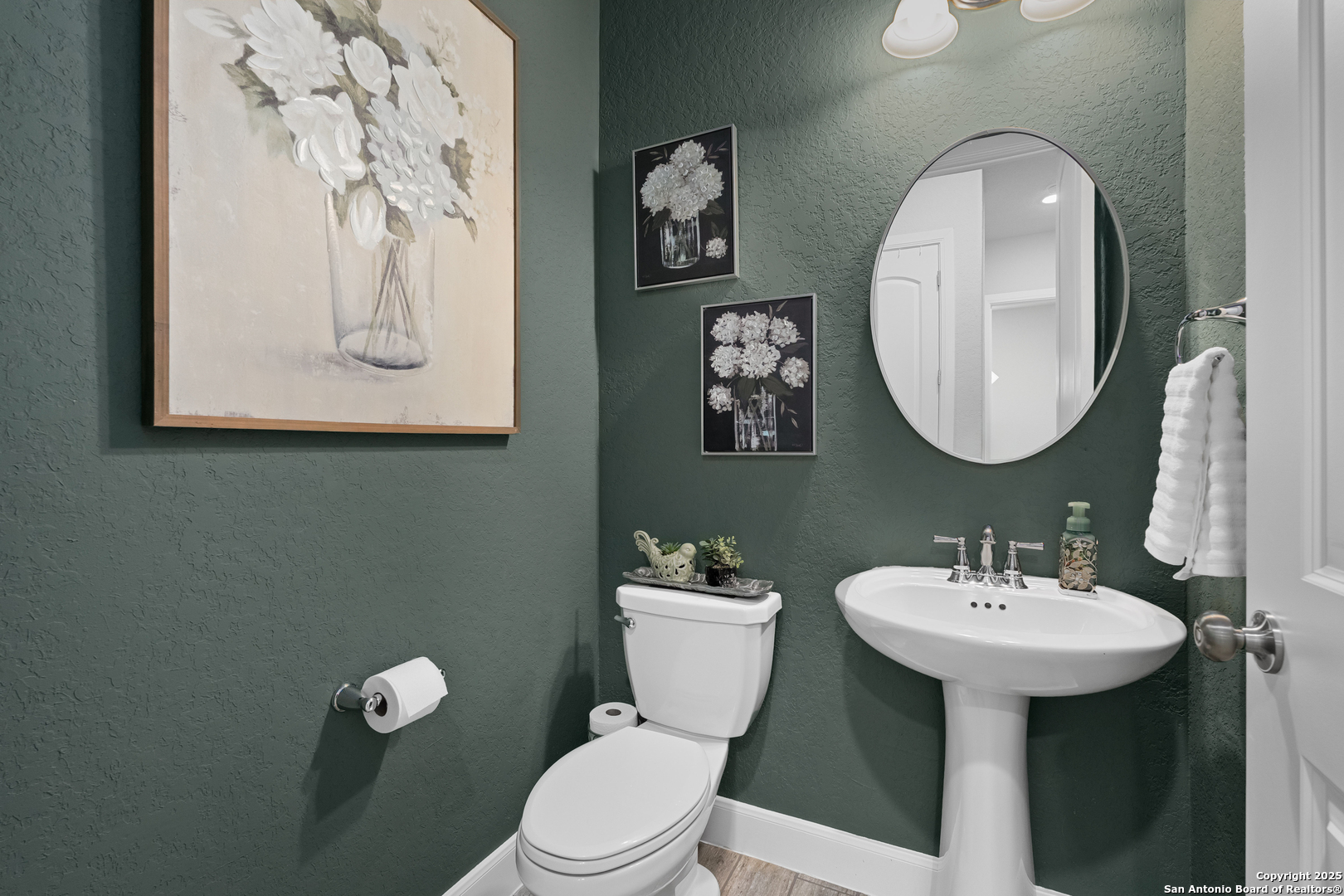 main property photo 18