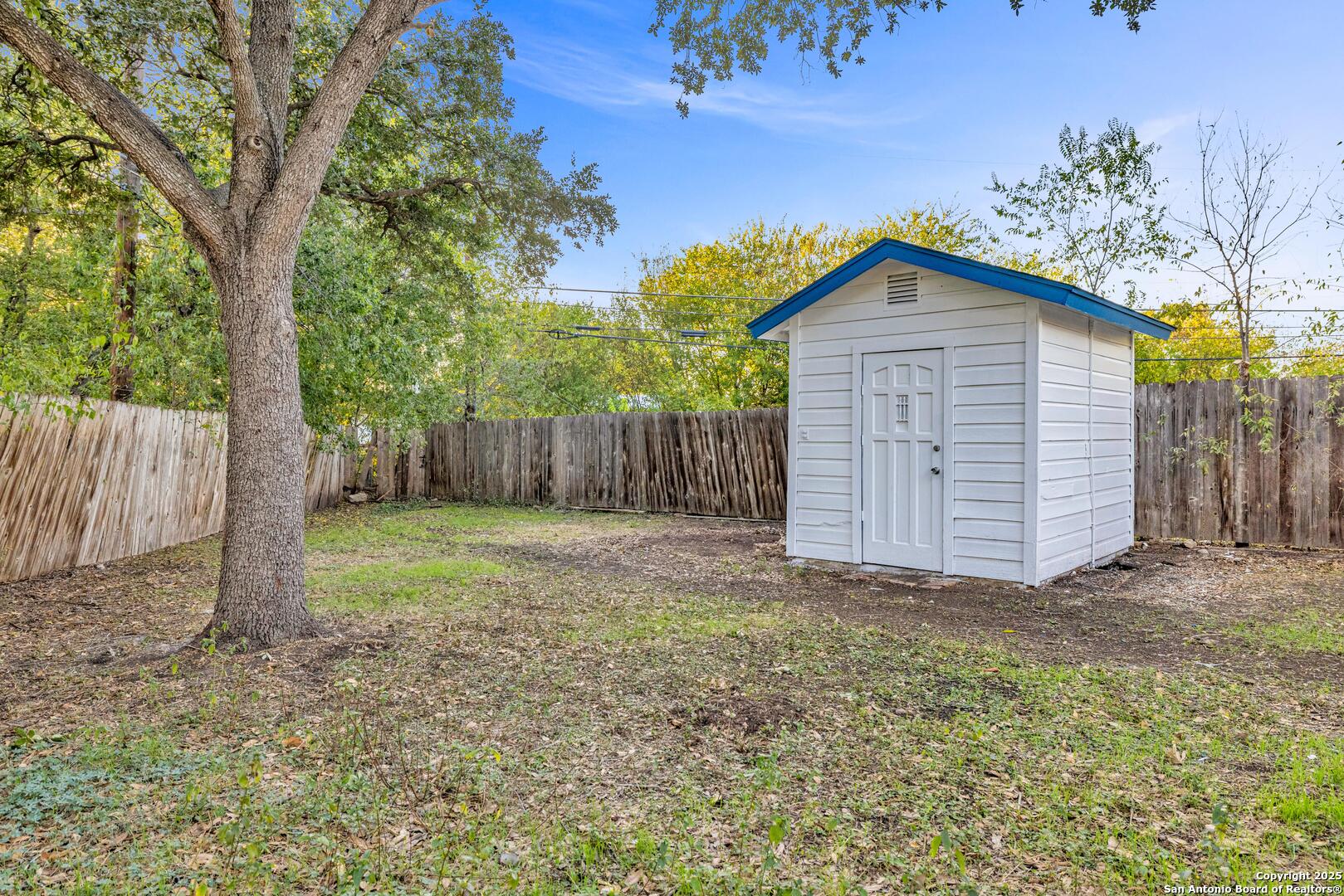 main property photo 27
