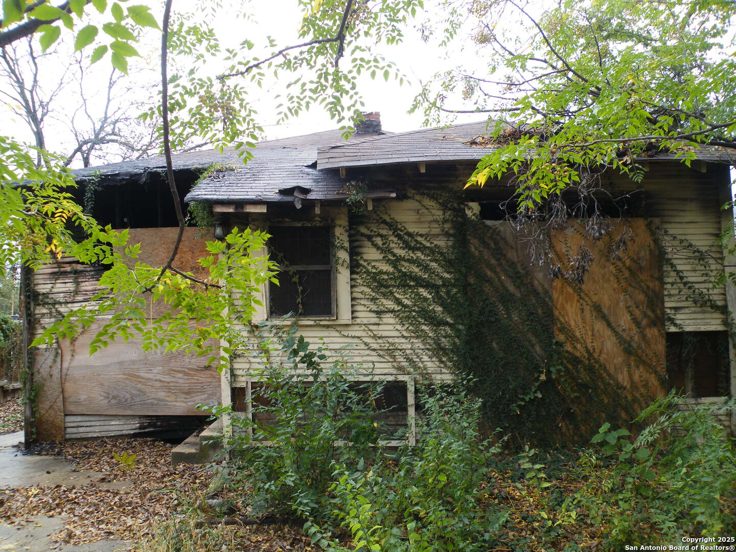 main property photo 10