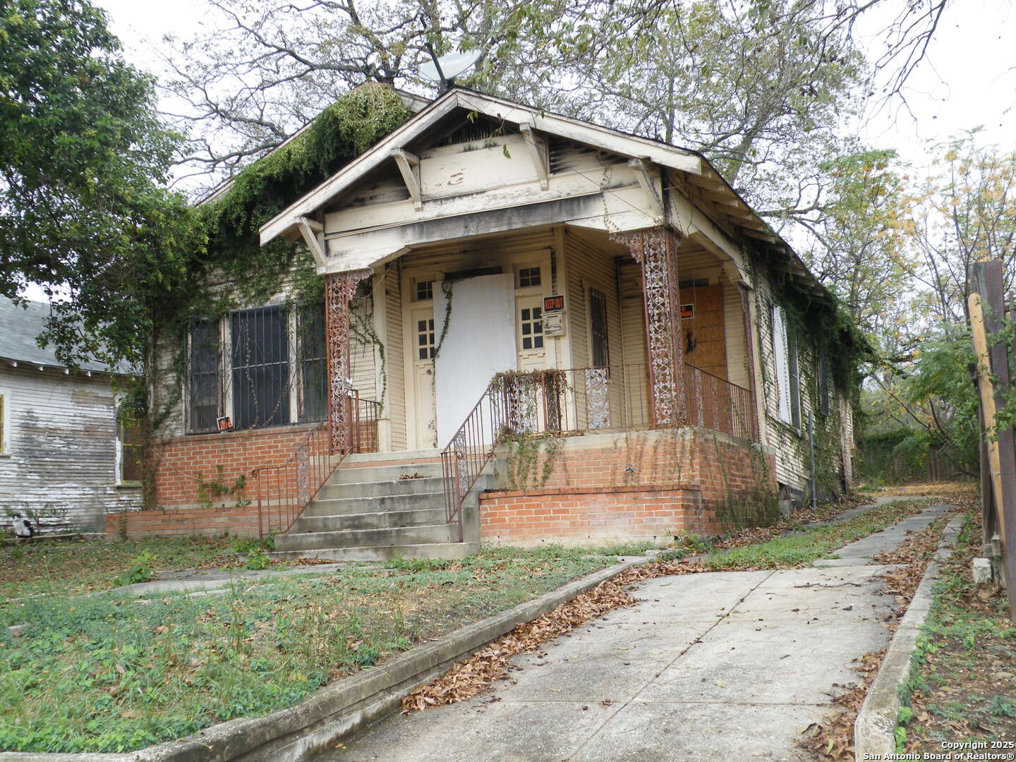 main property photo 3