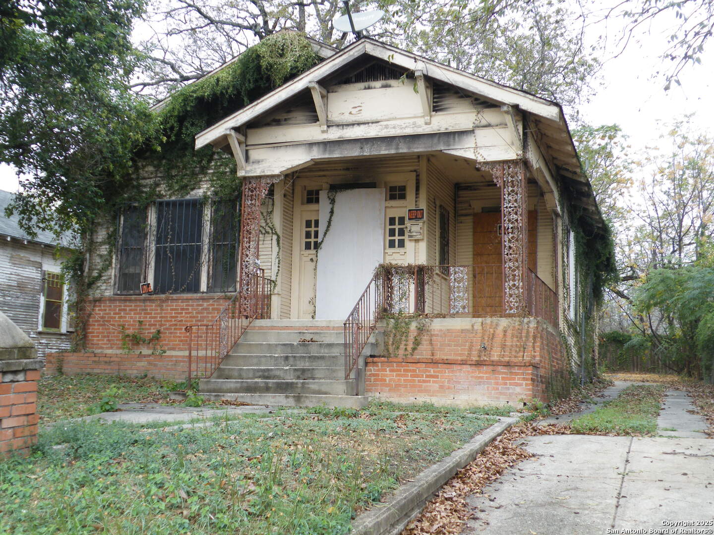 main property photo 4