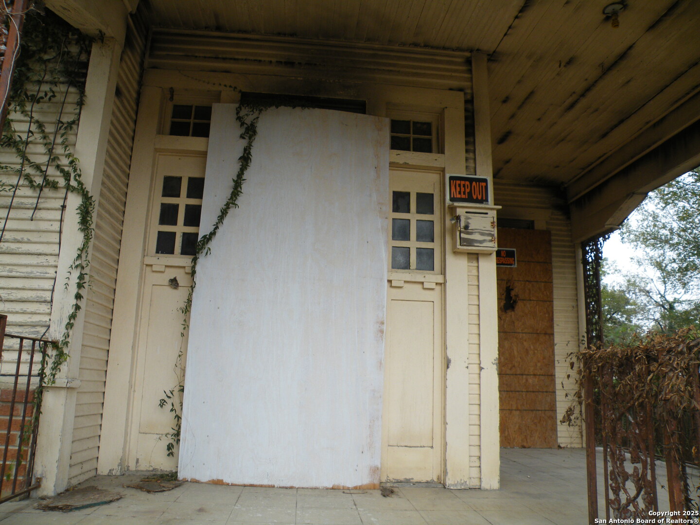 main property photo 7