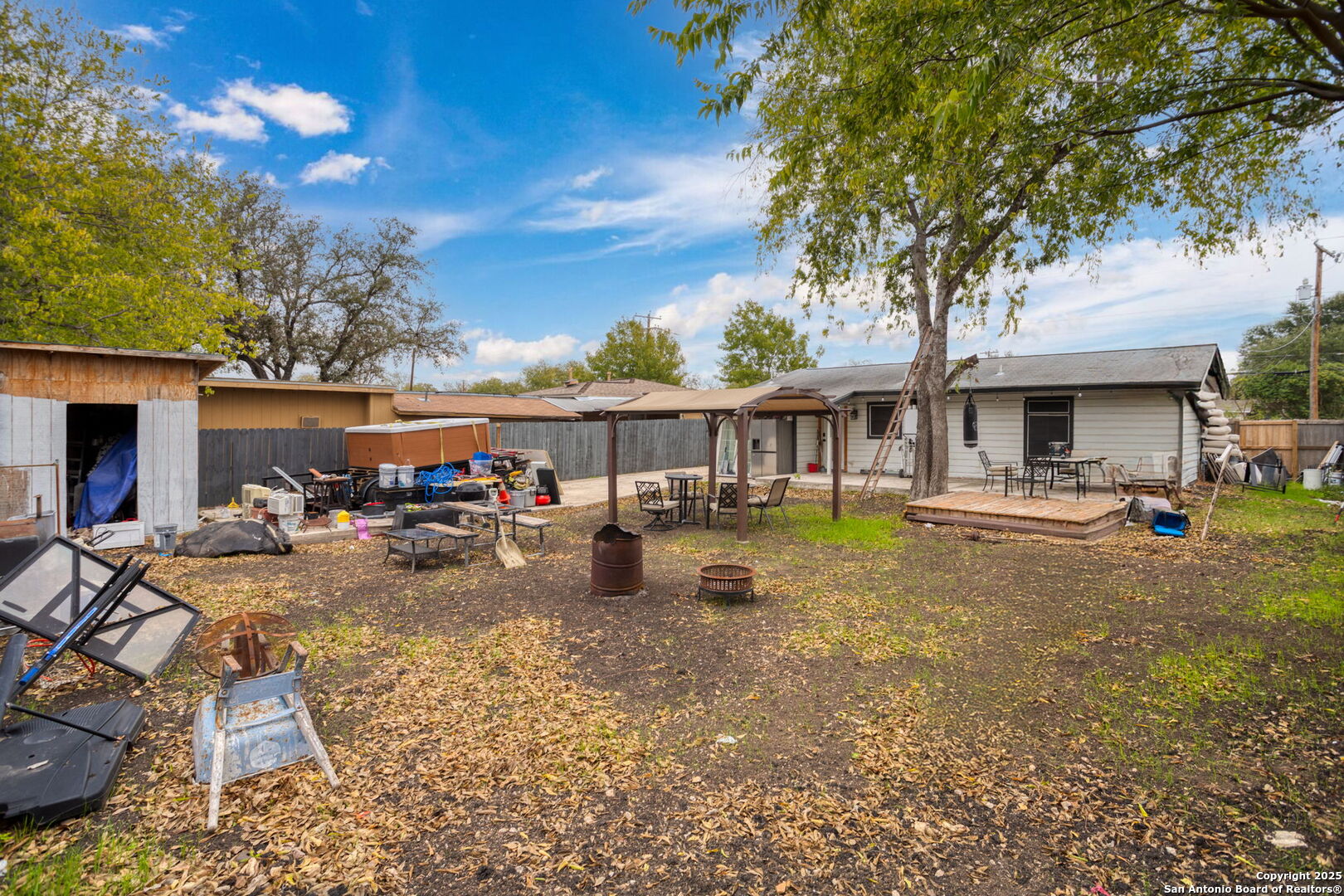 main property photo 14