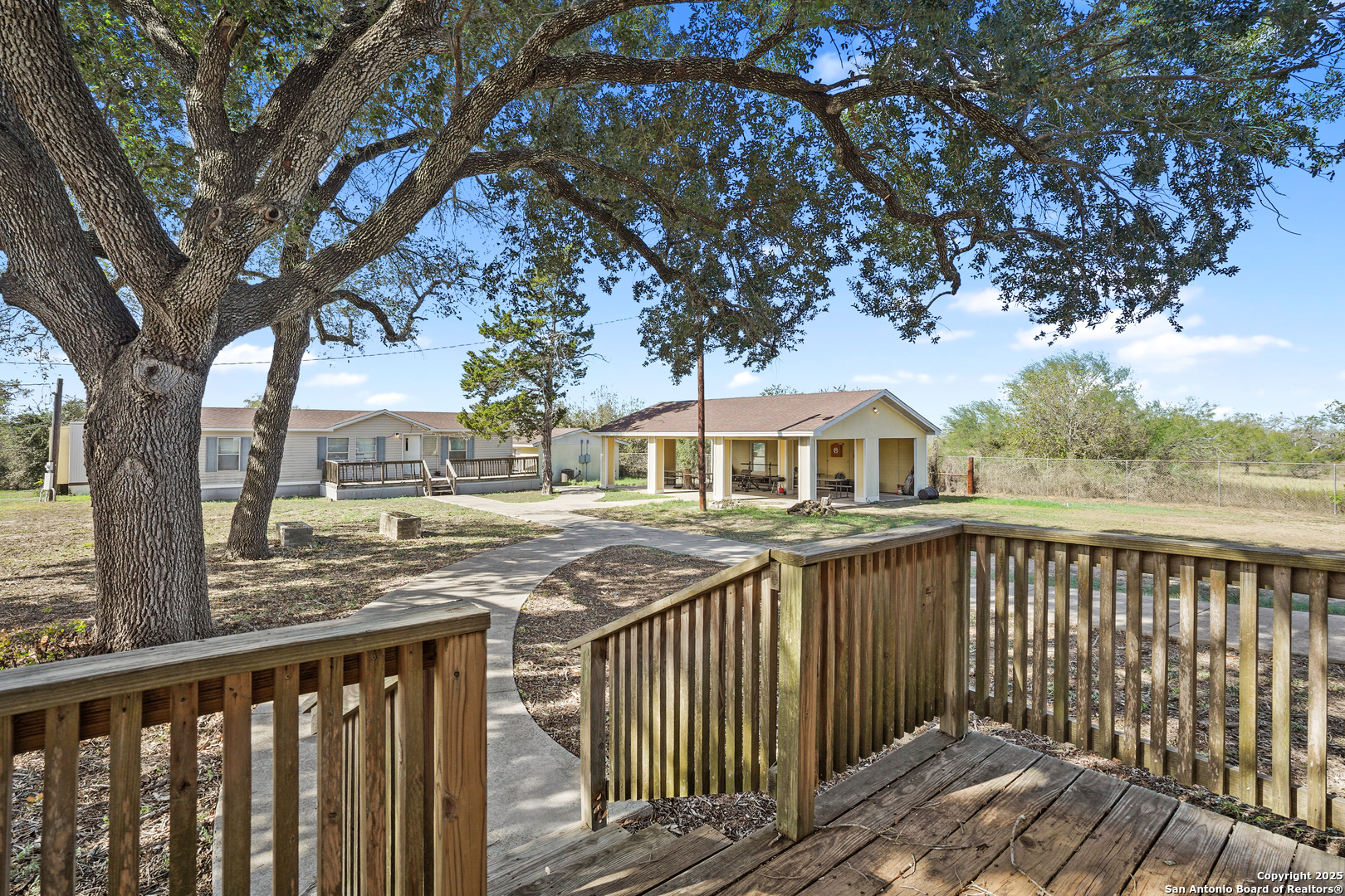 main property photo 13