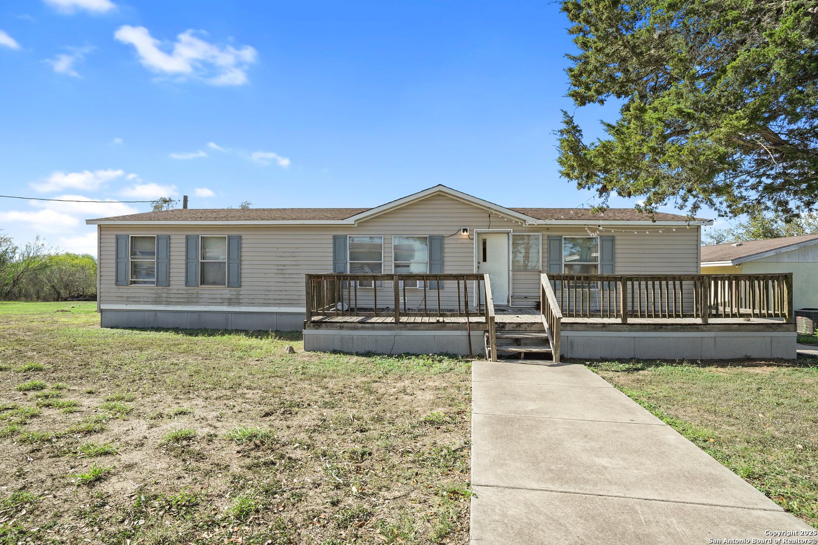 main property photo 16