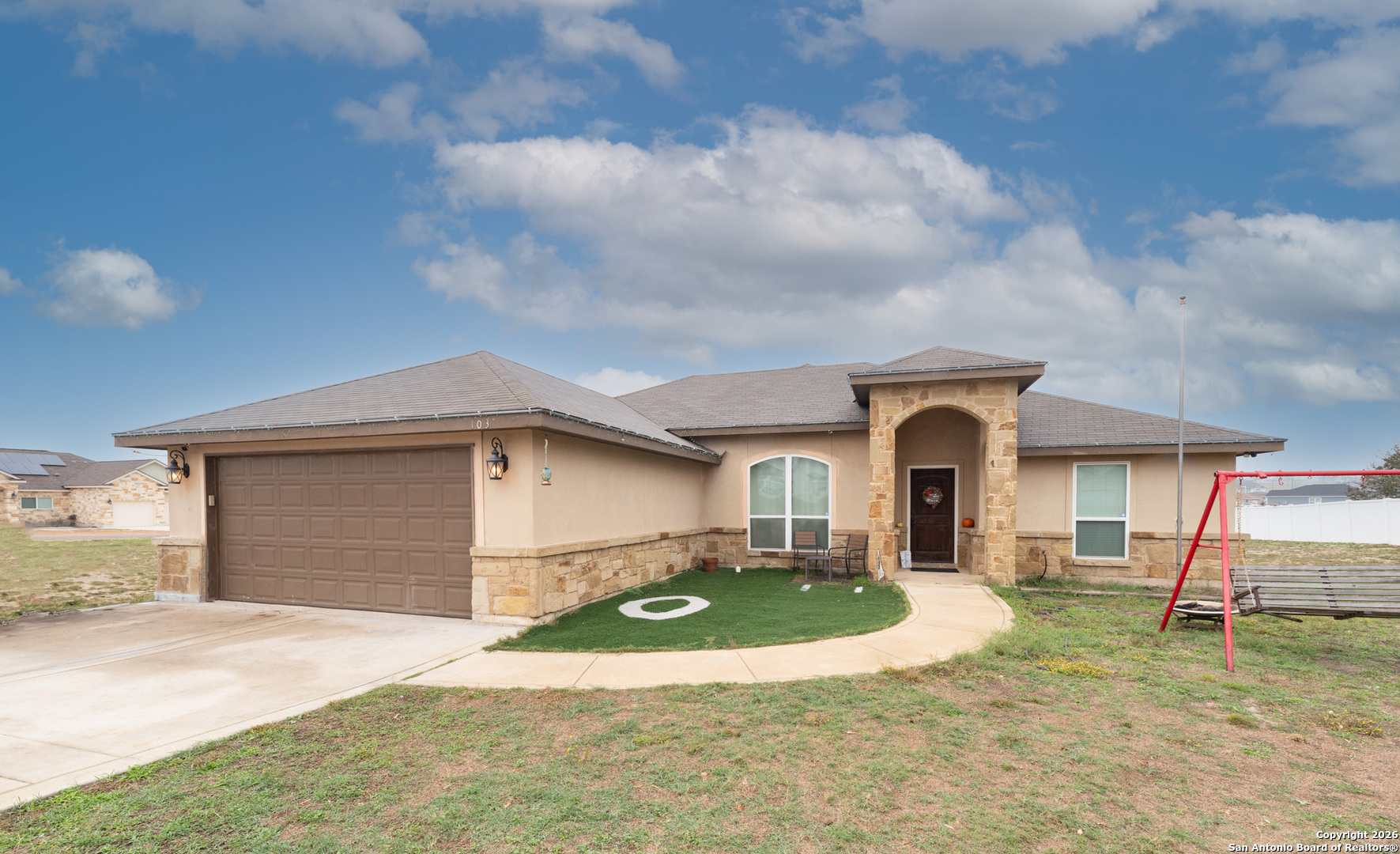 main property photo 2