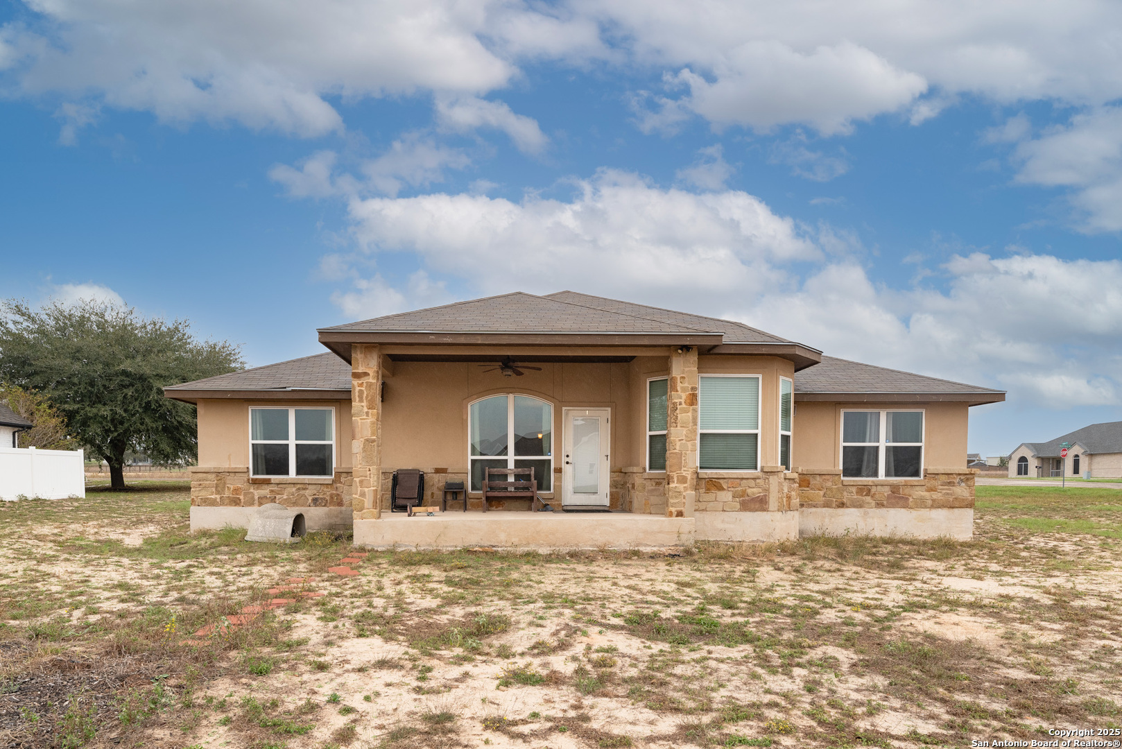 main property photo 26