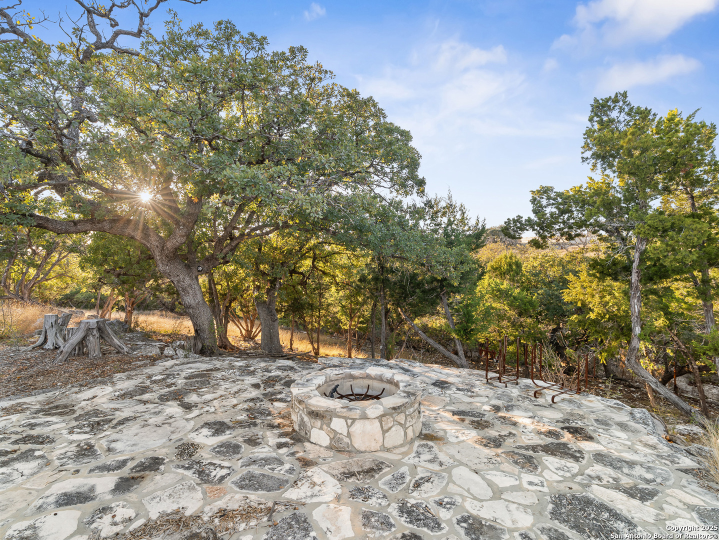 main property photo 19