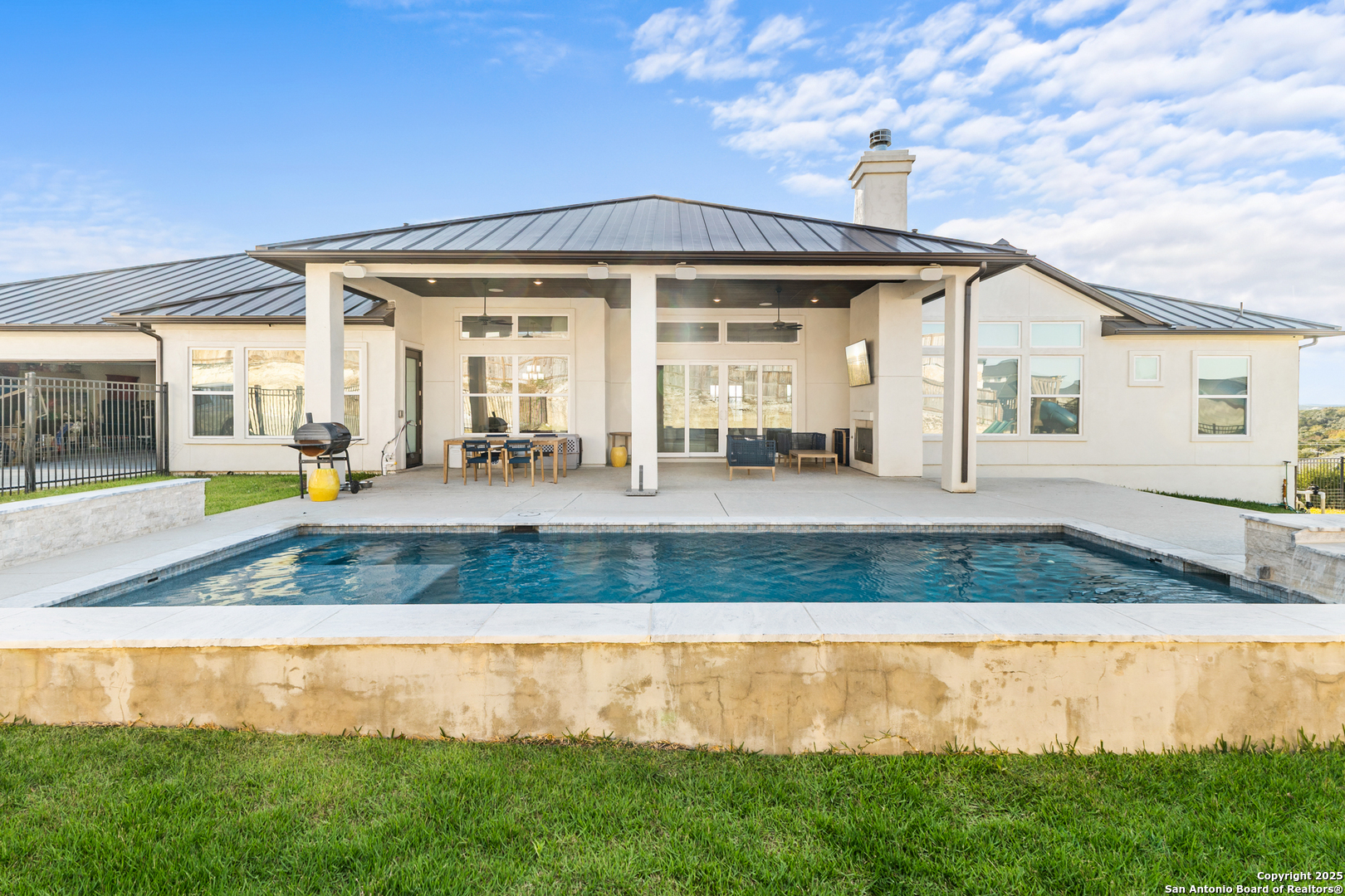 main property photo 45
