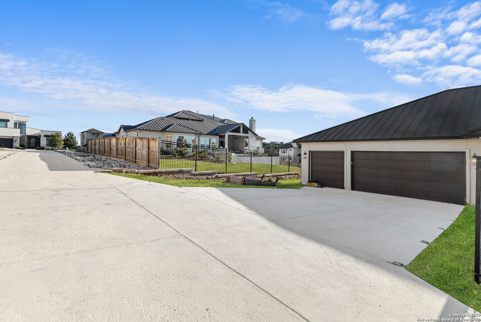 main property photo 48