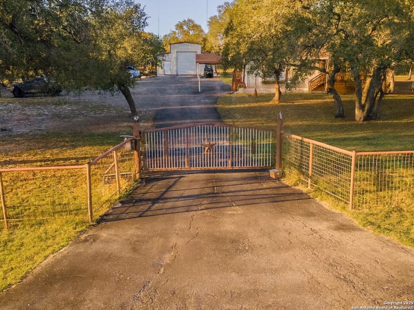 main property photo 4