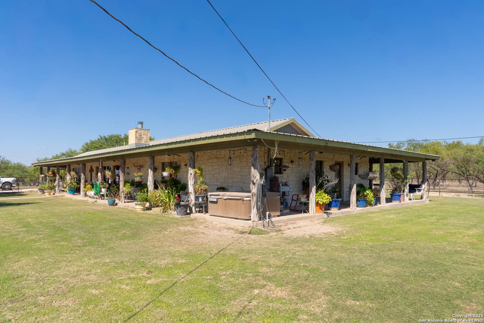 main property photo 3