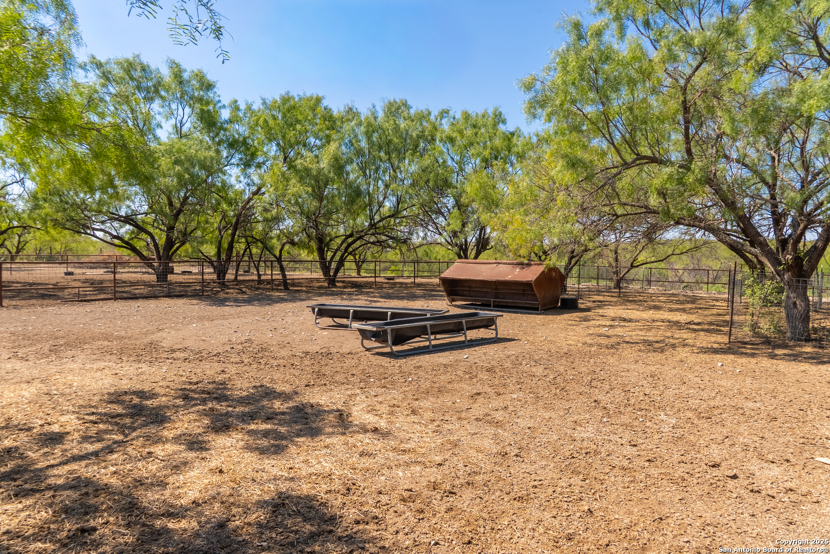main property photo 37