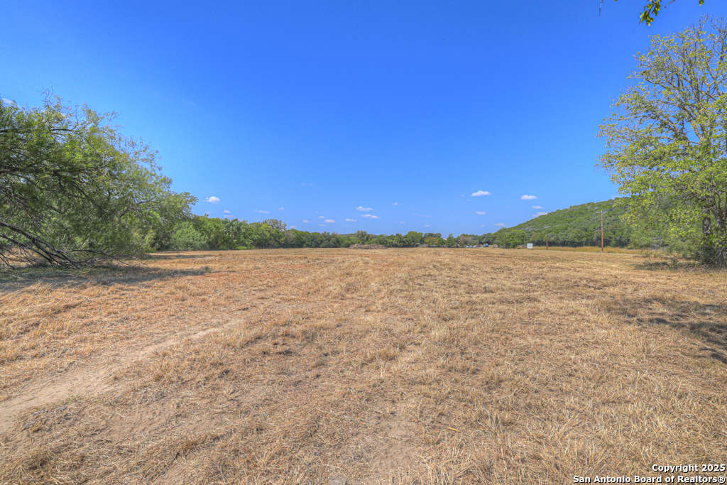 main property photo 11