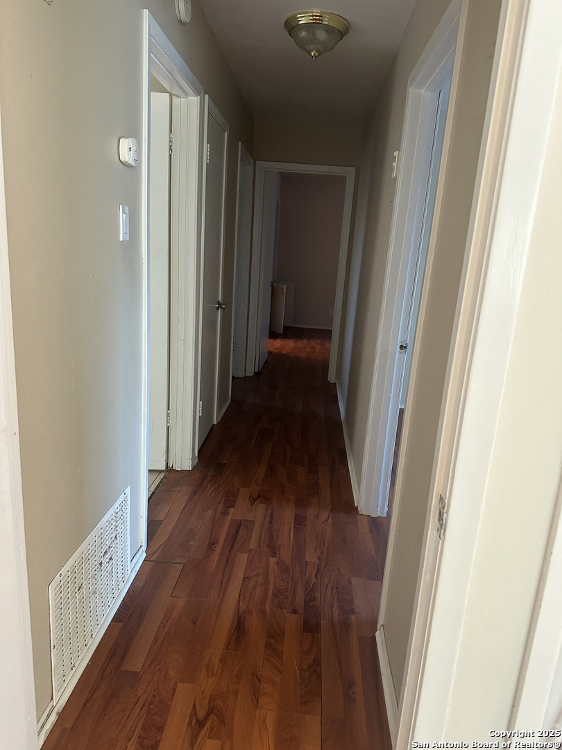 property viewer photo 12