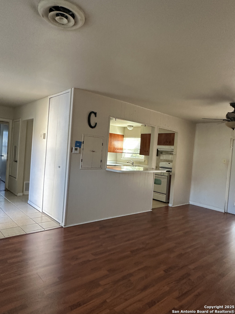 property viewer photo 7