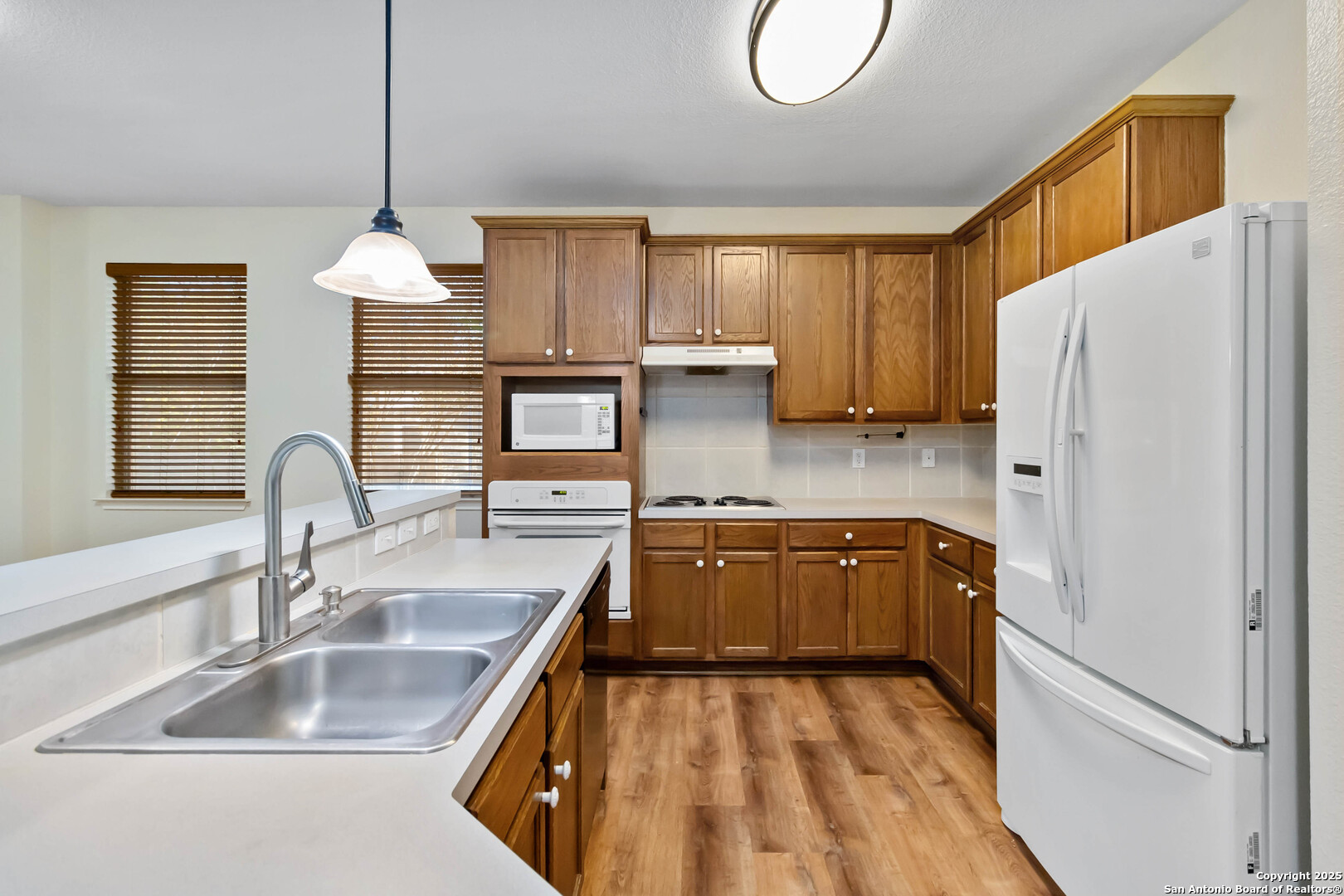 property viewer photo 10