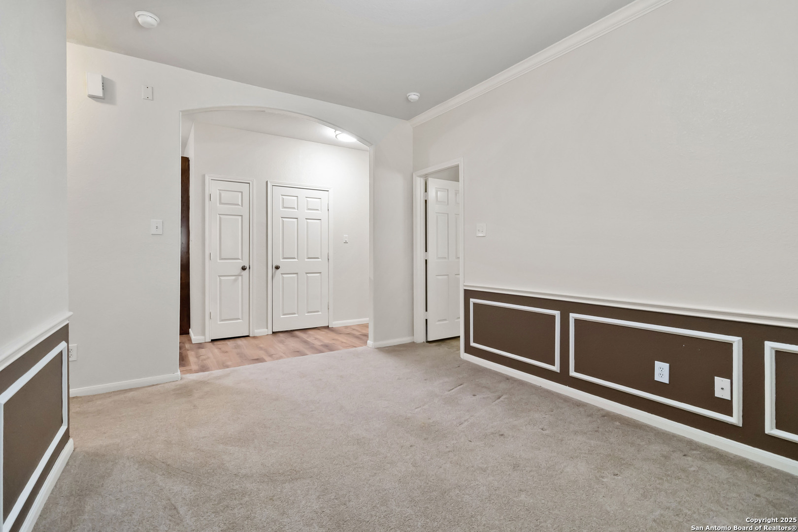 property viewer photo 14
