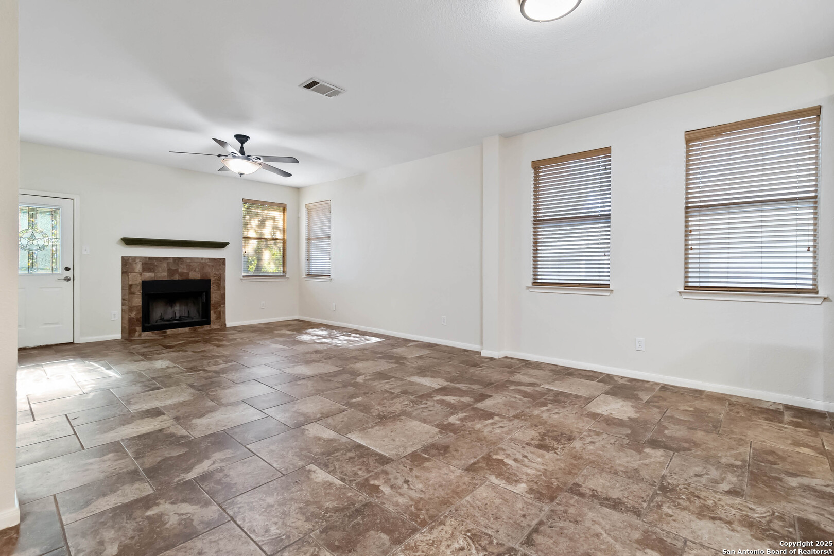 property viewer photo 2