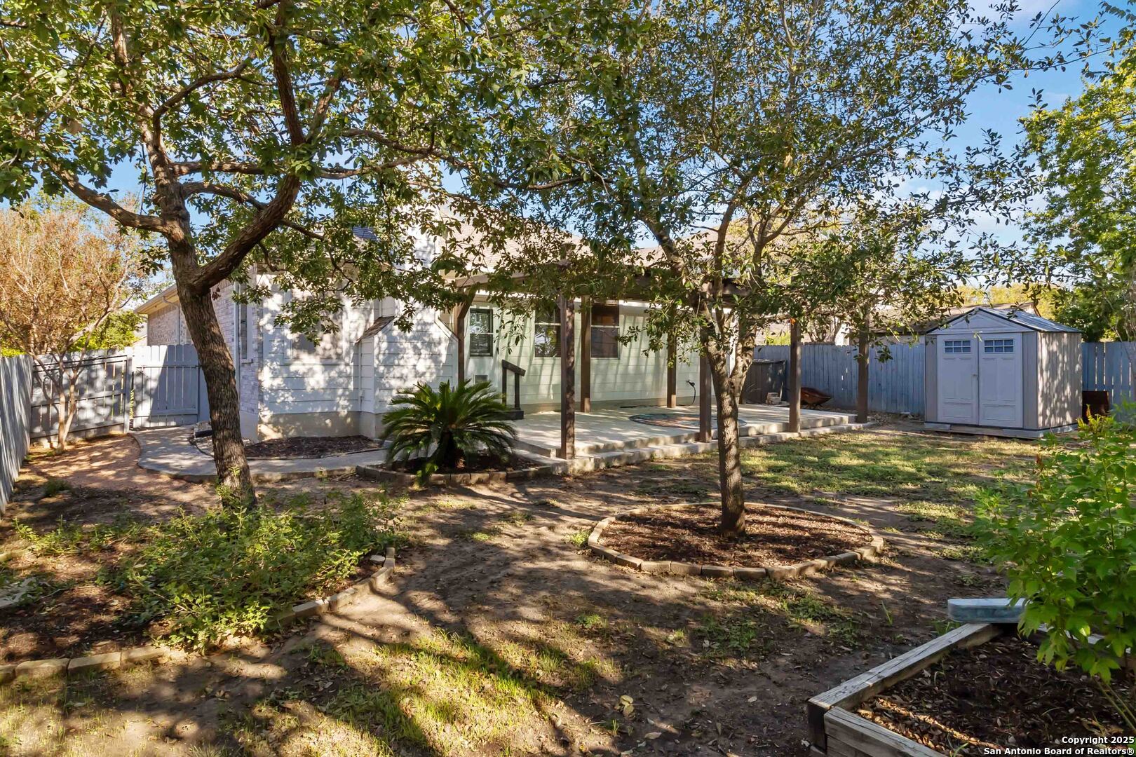 property viewer photo 25