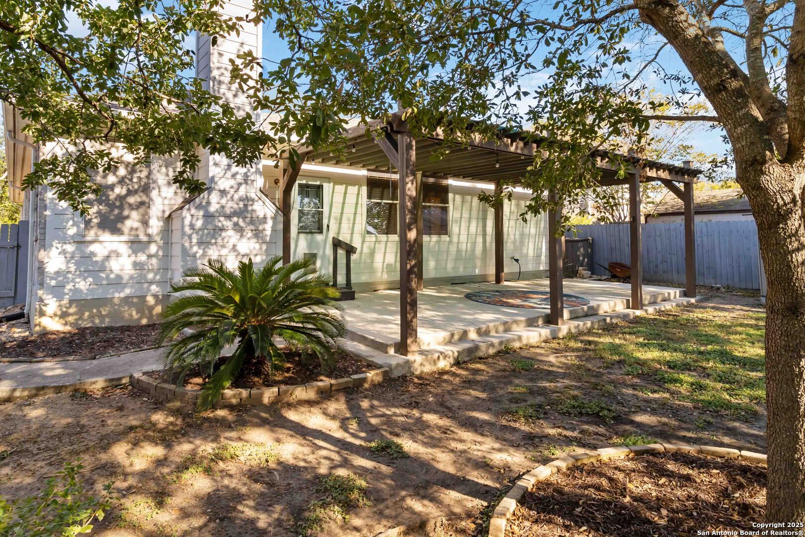 property viewer photo 26