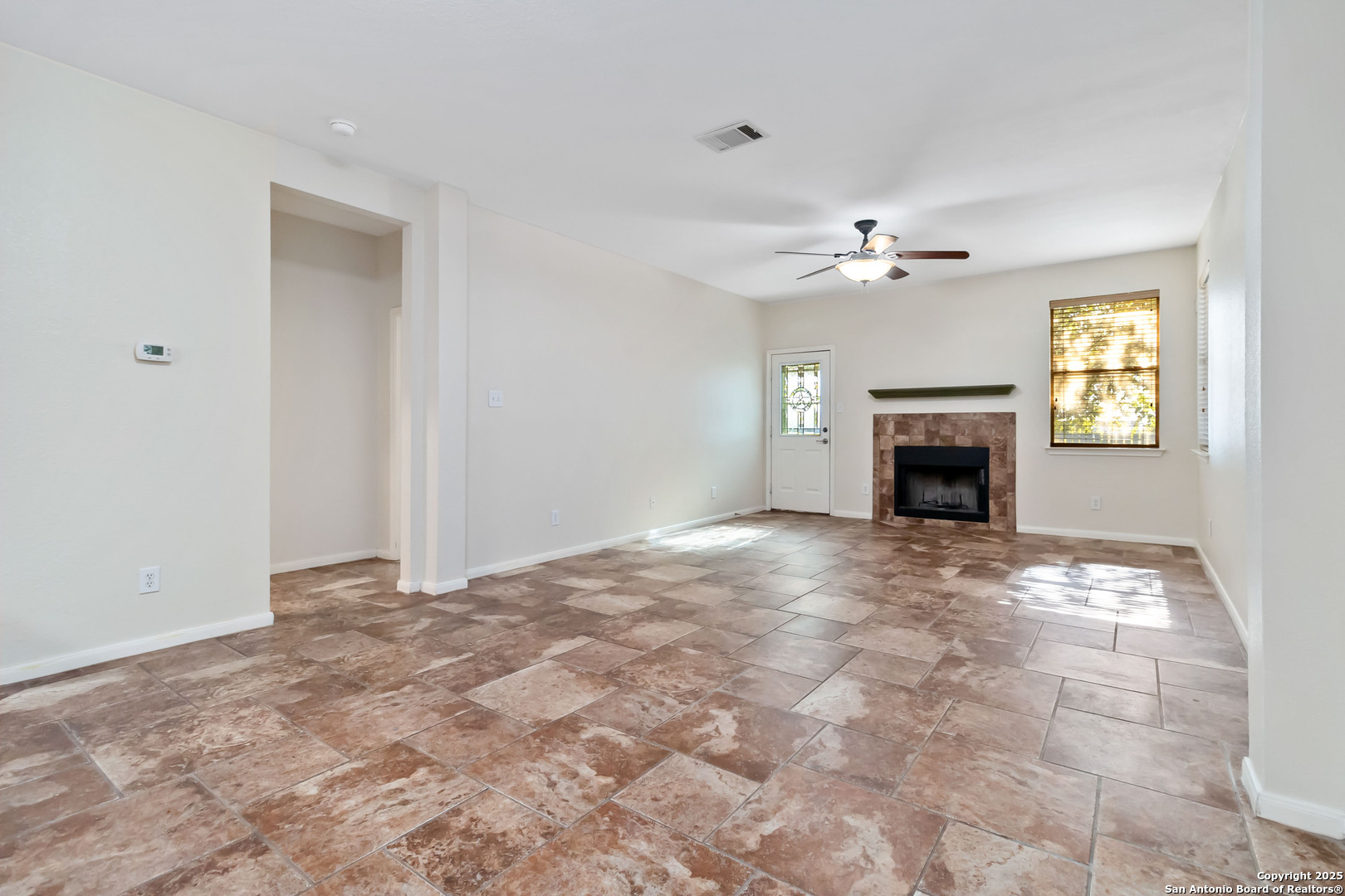 property viewer photo 3