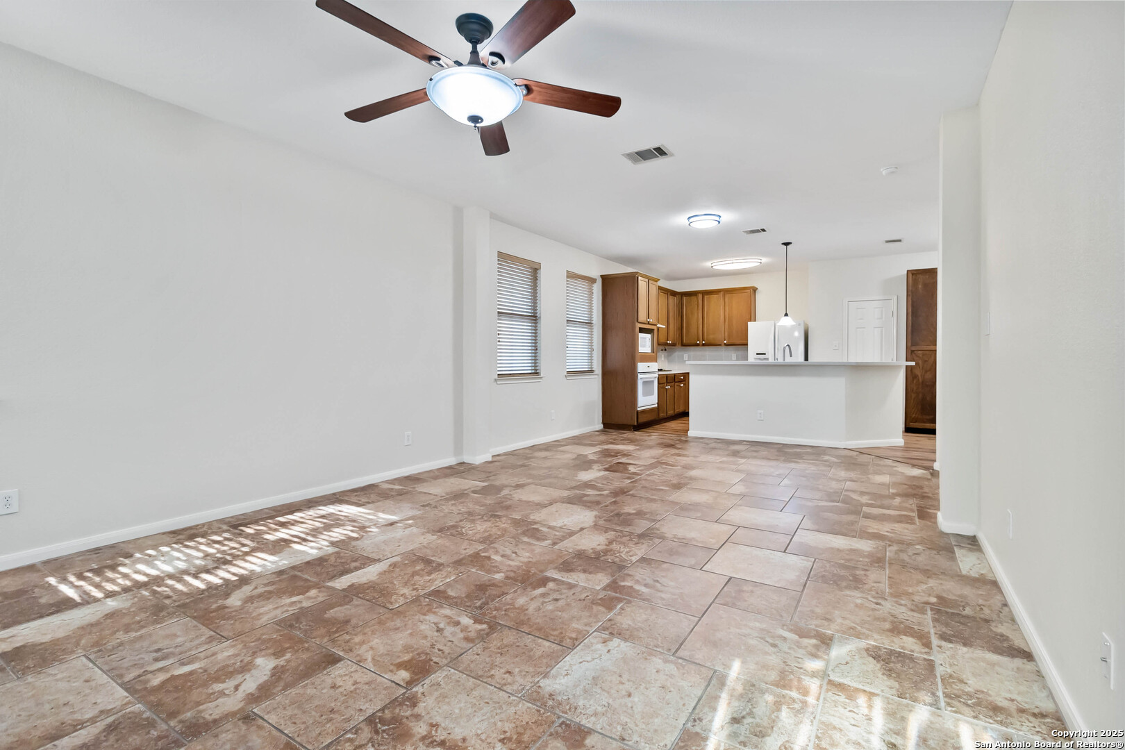 property viewer photo 4
