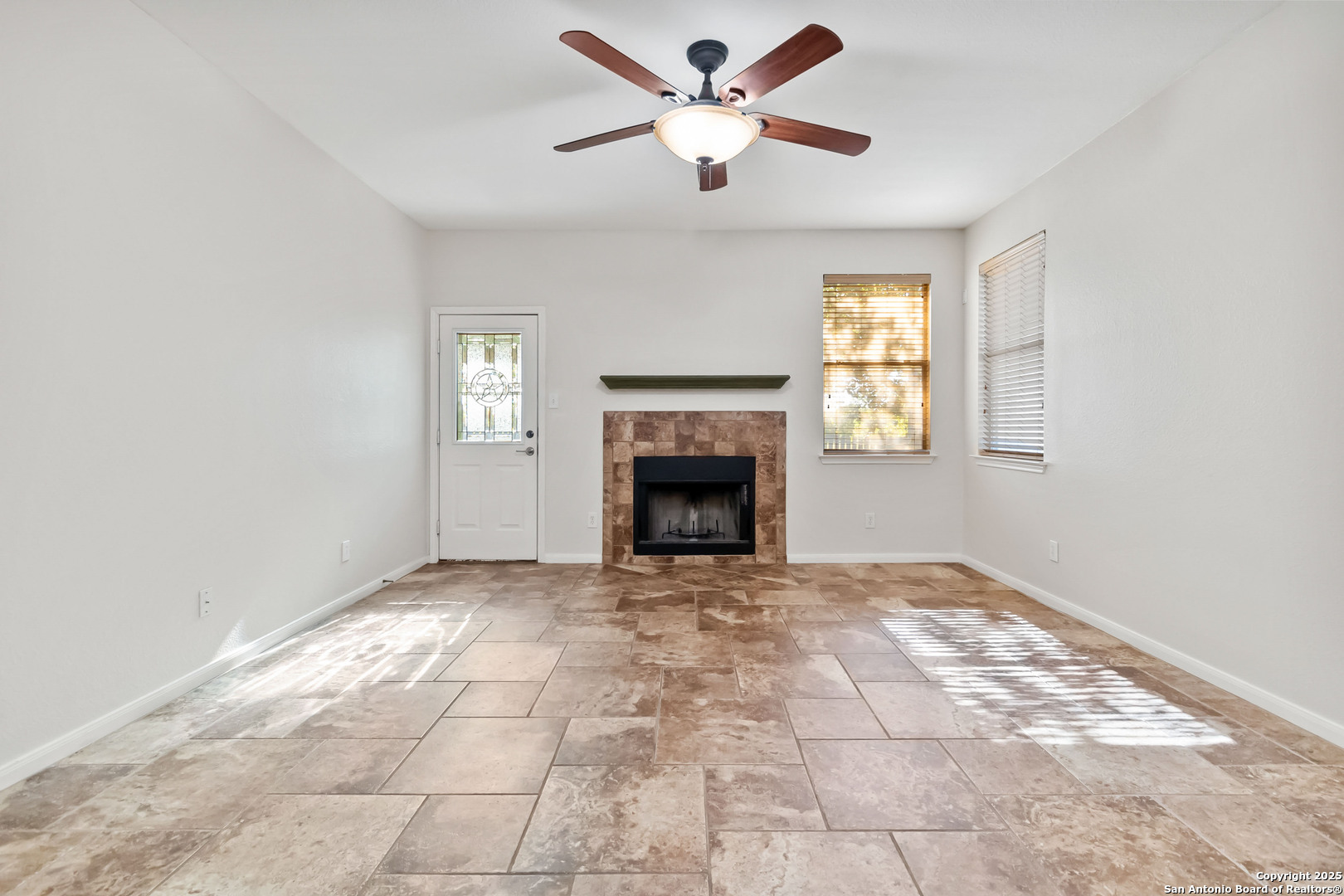 property viewer photo 5