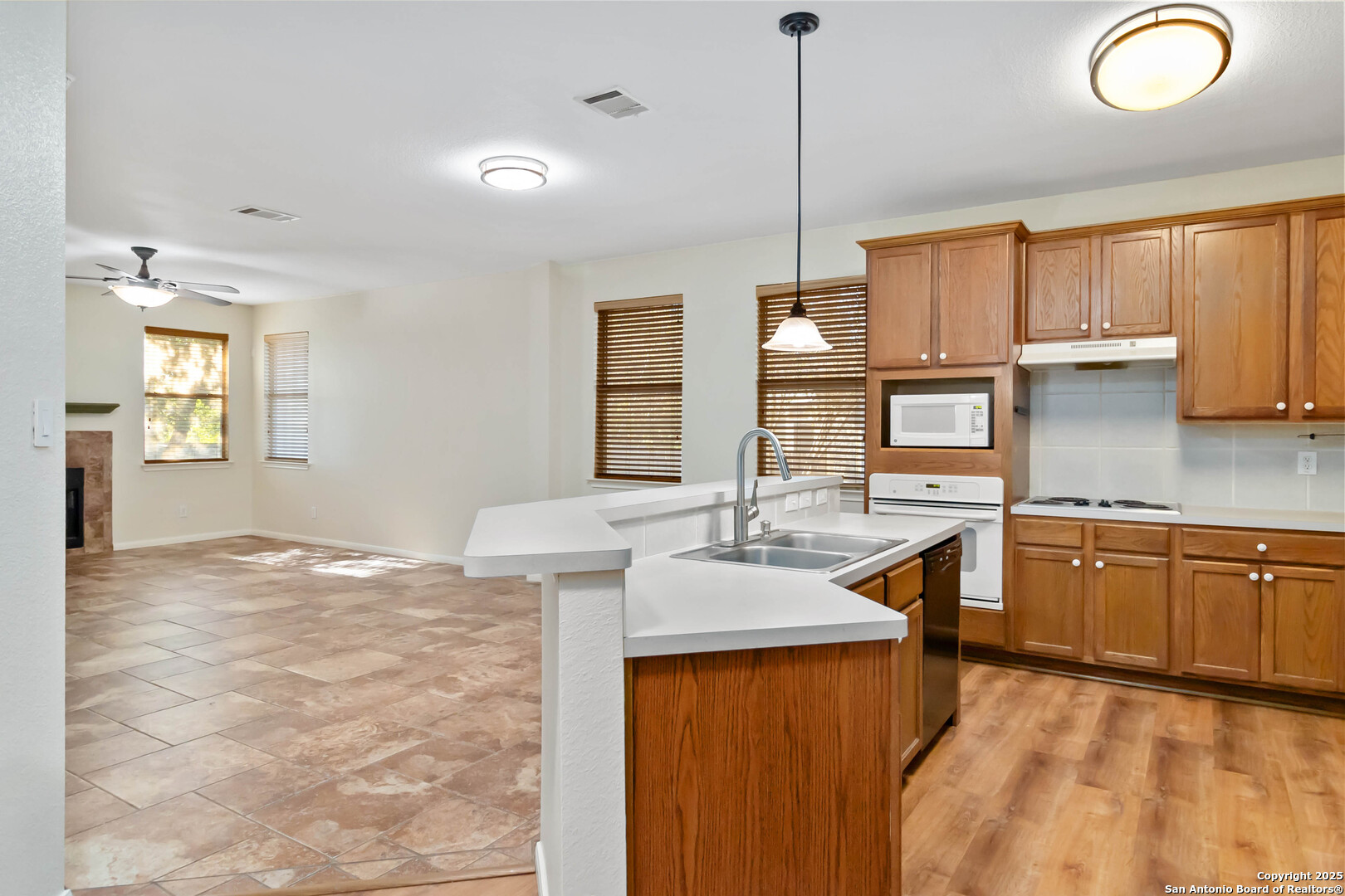 property viewer photo 9