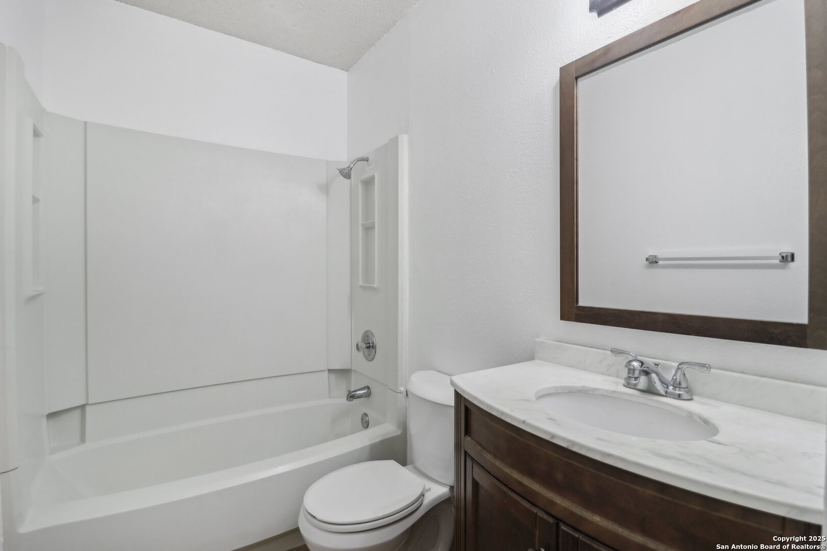 property viewer photo 10