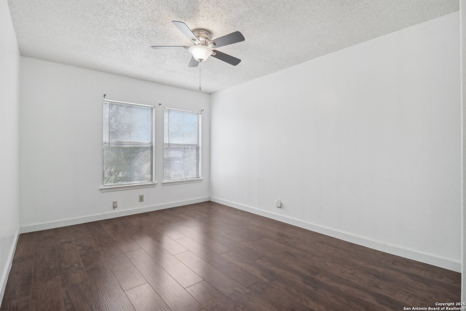 property viewer photo 14