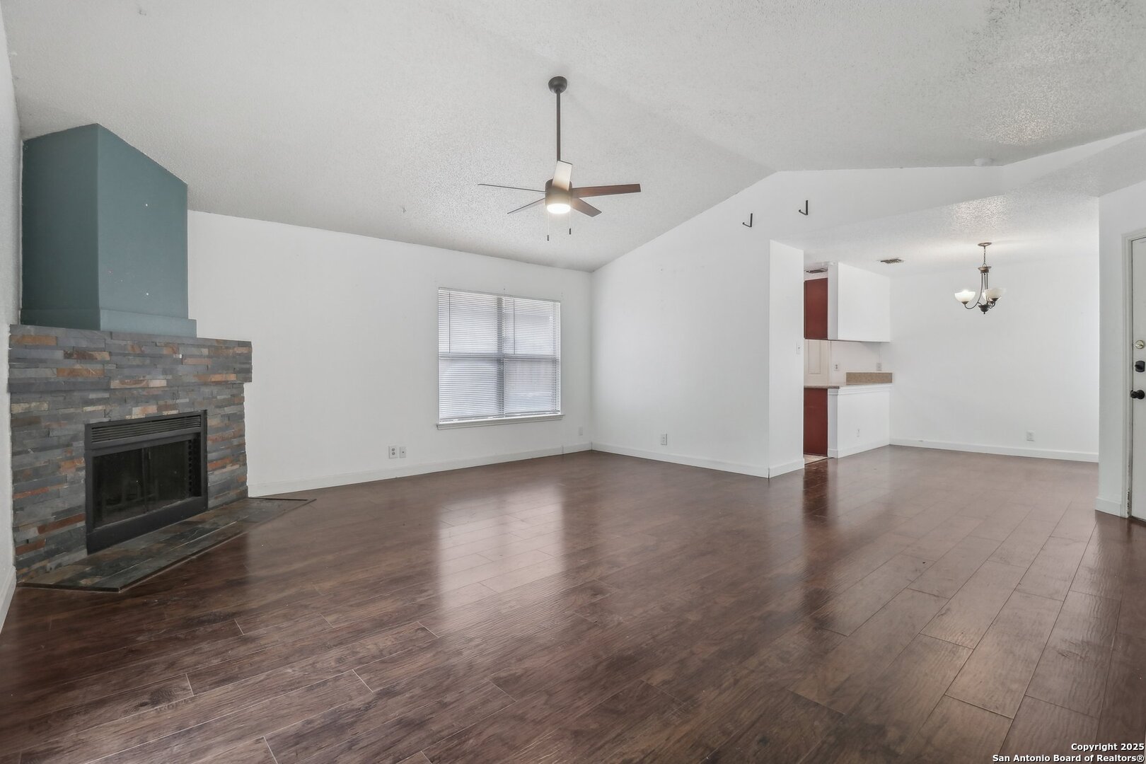property viewer photo 9