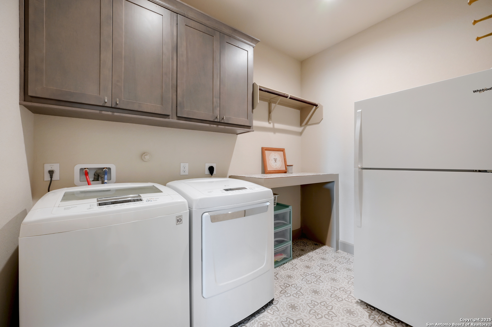 property viewer photo 12