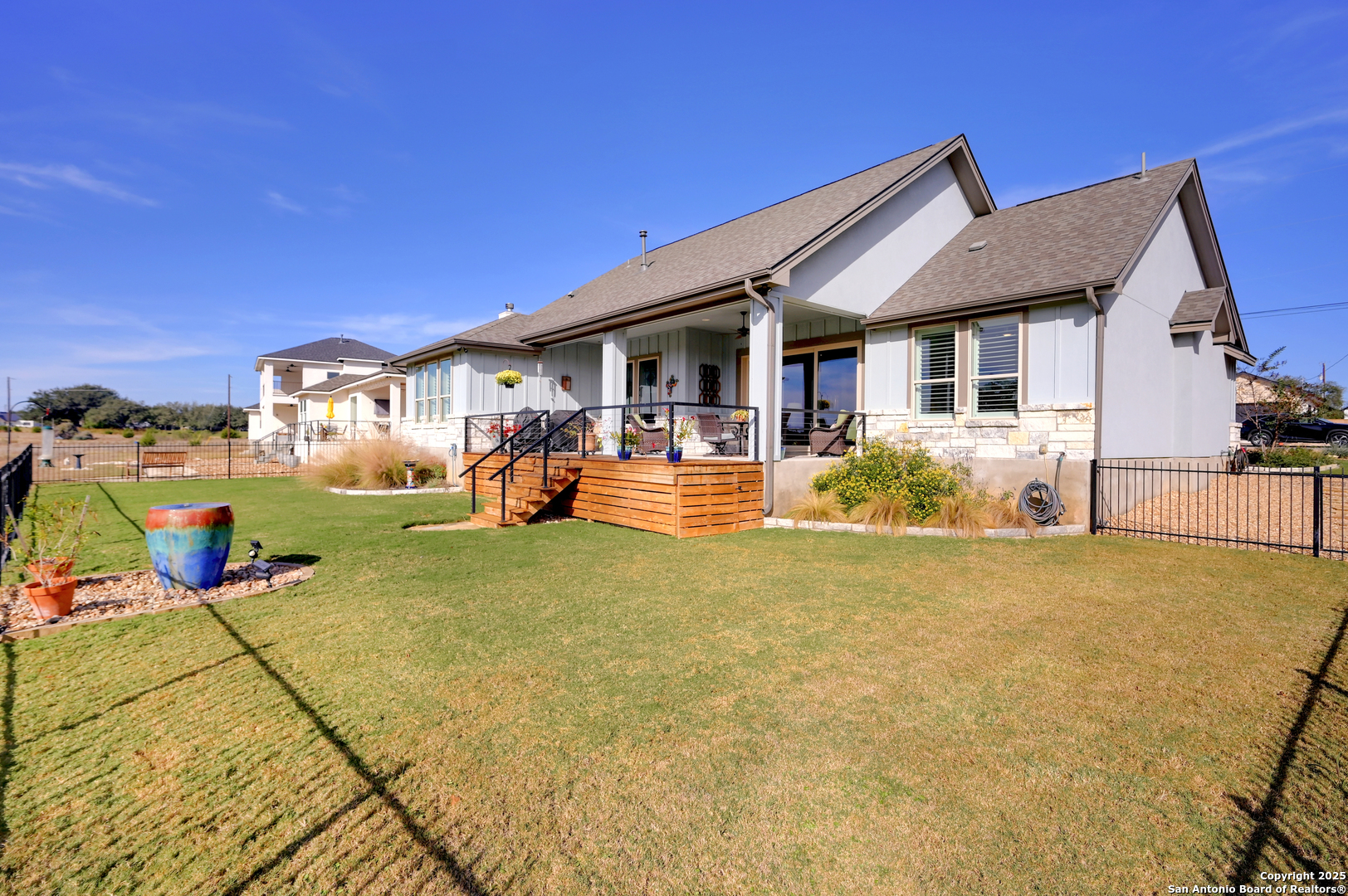 property viewer photo 15