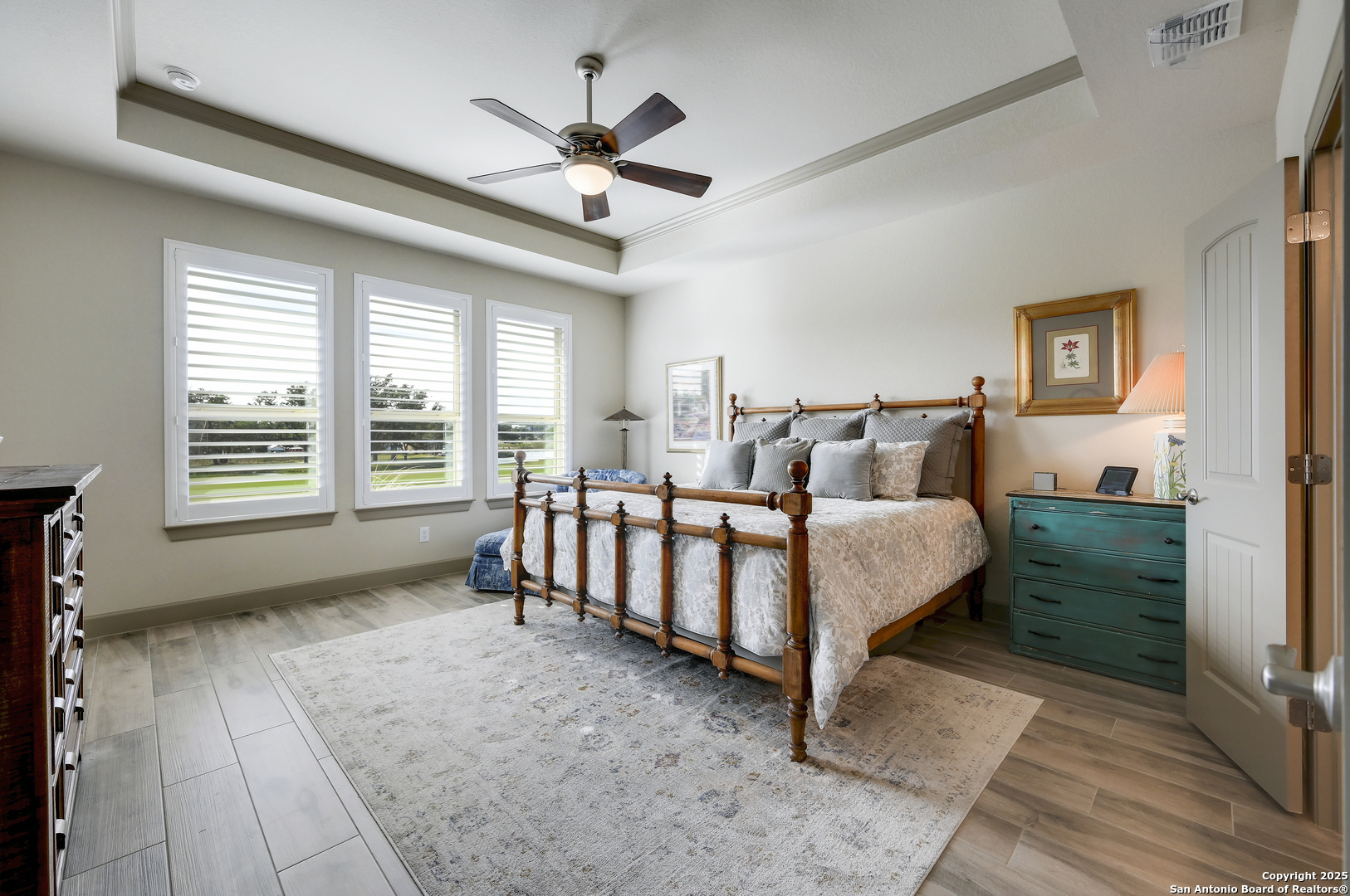 property viewer photo 6