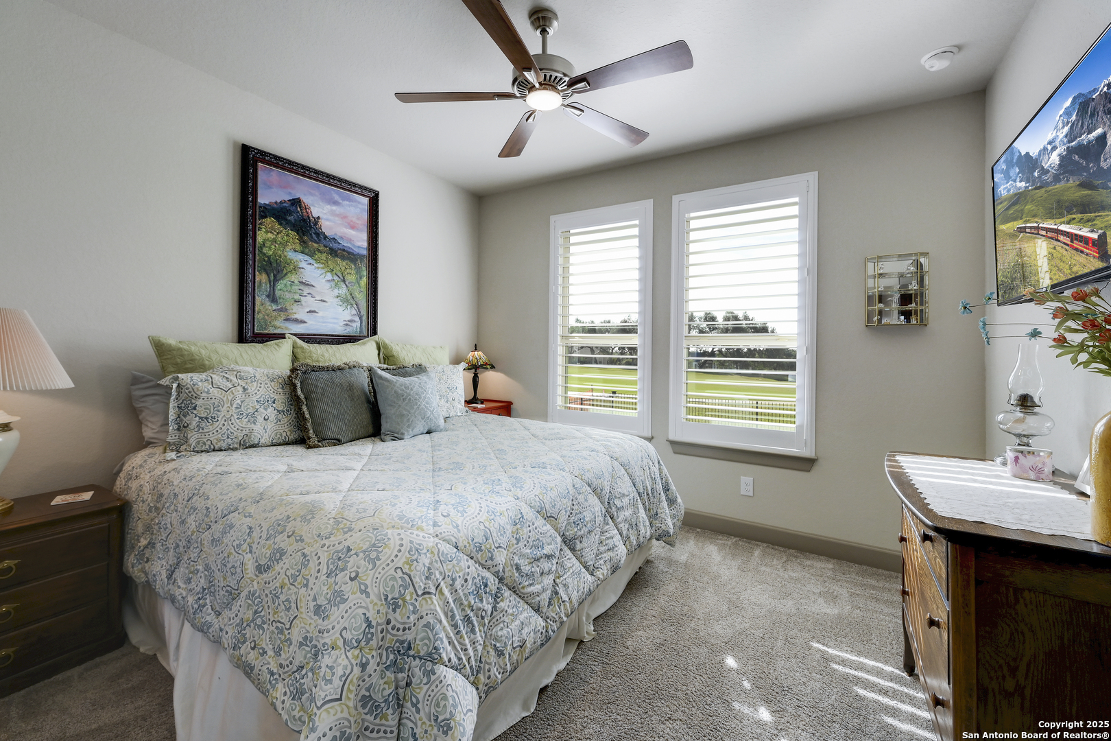 property viewer photo 9
