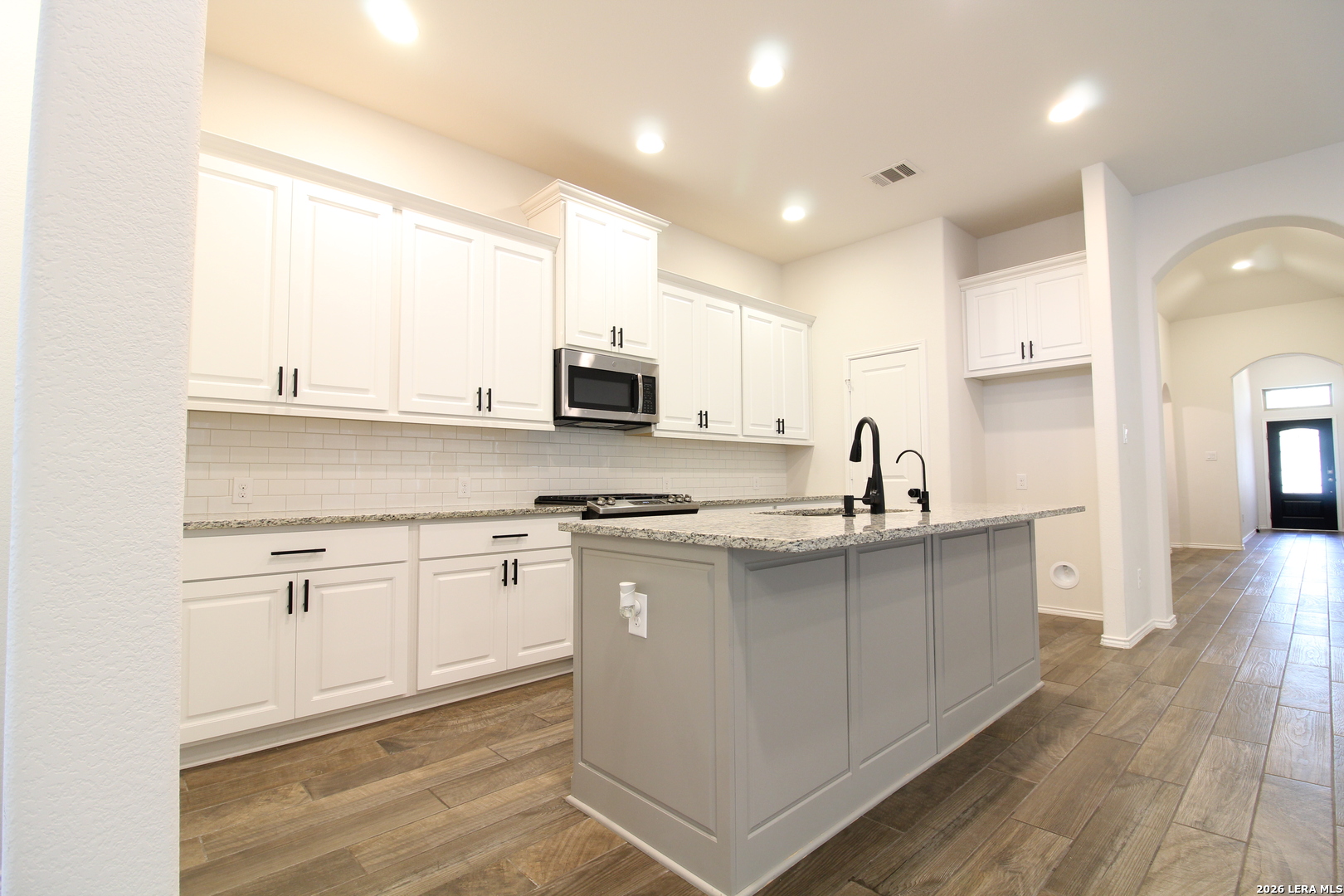 property viewer photo 10