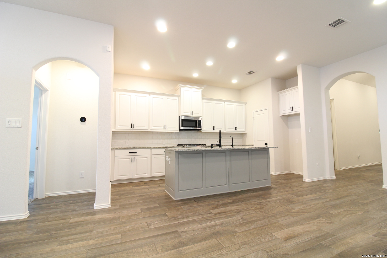 property viewer photo 11