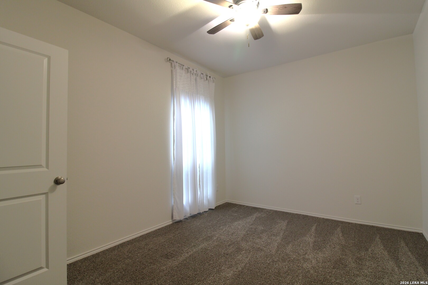 property viewer photo 25