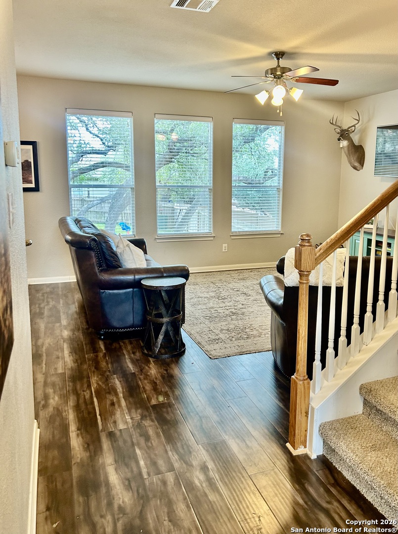 property viewer photo 6