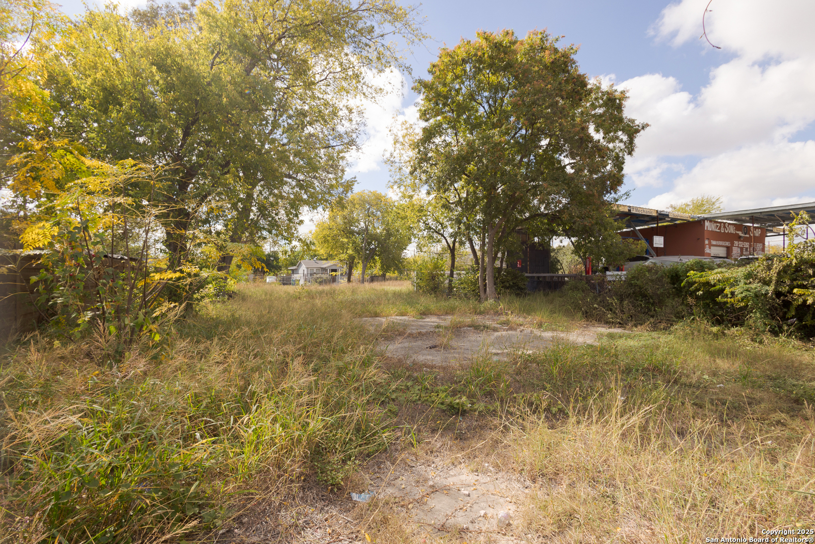 main property photo 12