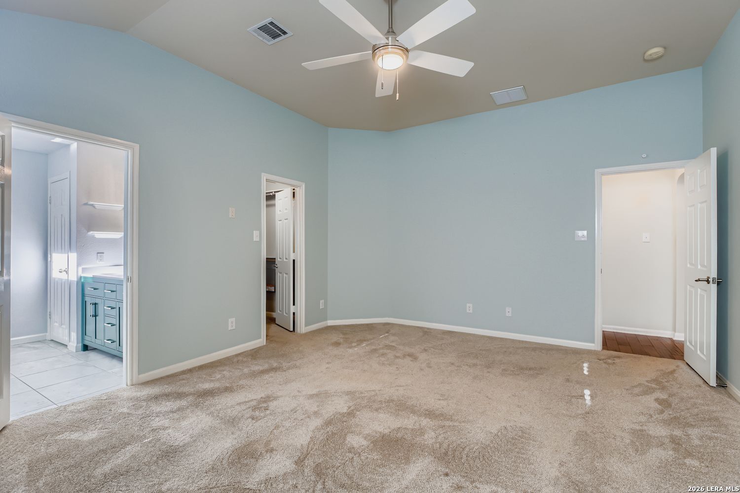 property viewer photo 16