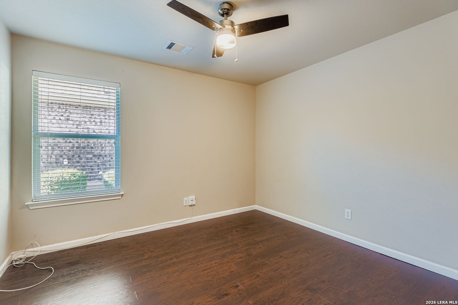 property viewer photo 19