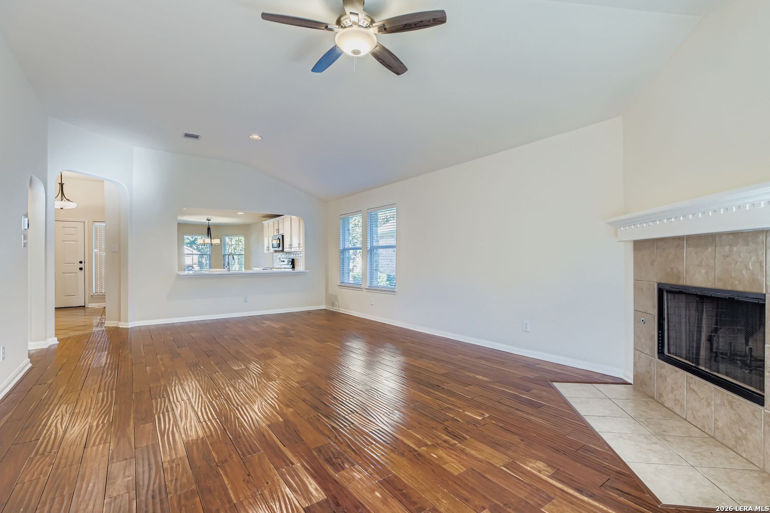 property viewer photo 4
